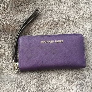 Like New Michael Kors Wristlet